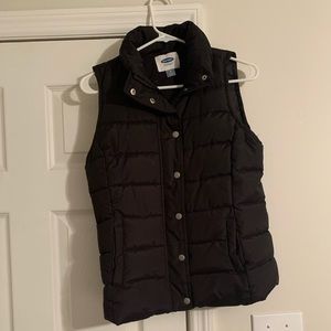 XS black puffer vest
